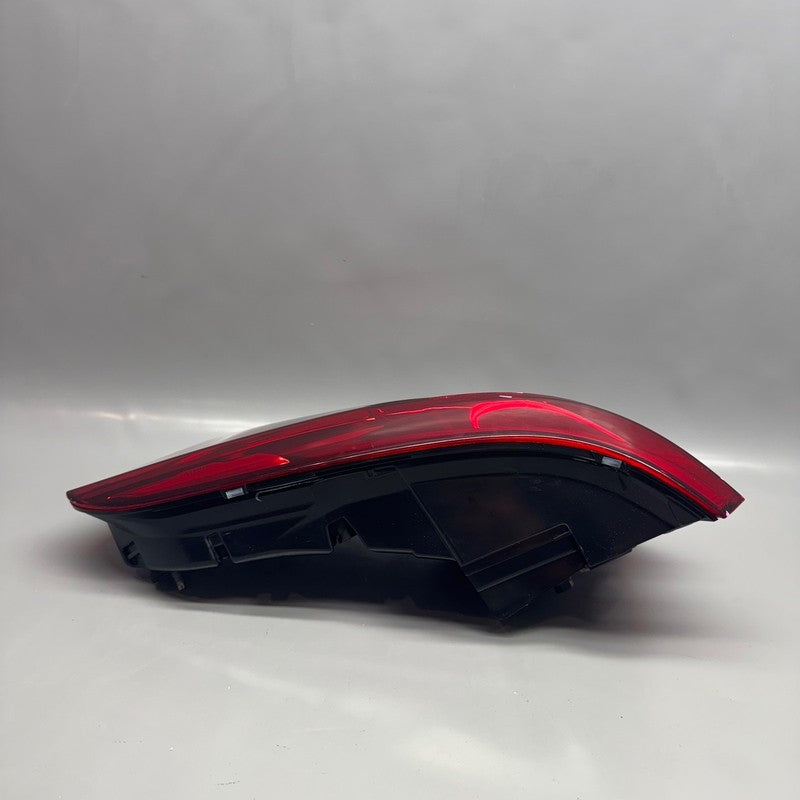 BMW X5 TAIL LIGHT RIGHT PASSENGER X5M 2019 2020 2021 2022 2023 OEM 374
