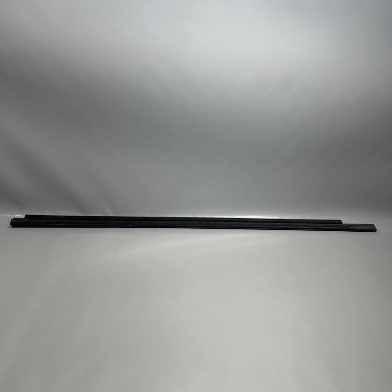 1032165-88-D TESLA MODEL X DOOR WINDOW MOLDING LEFT FRONT 2016 17 18 19 2020 OEM 1032165-88-D