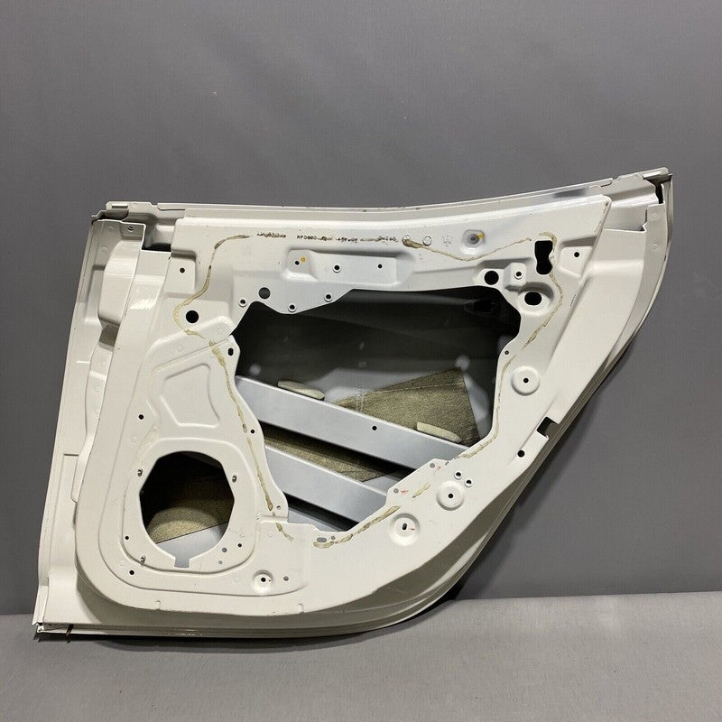 670008304 MASERATI GHIBLI DOOR RIGHT REAR 670008304 OEM 2014 2015 2016 2017 2018 2019 2020