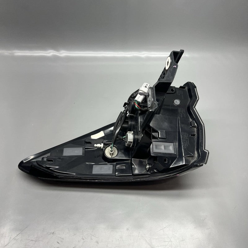 SUBARU OUTBACK TAIL LIGHT LEFT DRIVER 2020 2021 2022 2023 2024 OEM