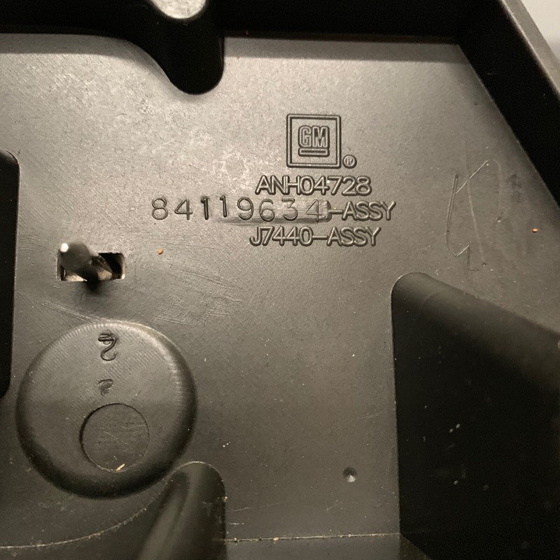 84119634 GMC YUKON GRILLE 2015 2016 2017 2018 2019 CHROME OEM 84119634