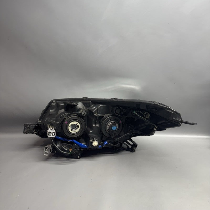 SUBARU FORESTER HEADLIGHT RIGHT PASSENGER 2017 2018 HALOGEN OEM 