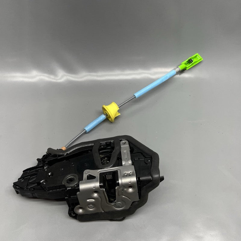 5A160C4 BMW X1 DOOR LOCK RIGHT REAR 2023 2024 2025 OEM 5A160C4