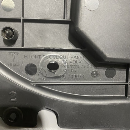 1111671-00-A TESLA MODEL X FRONT CLOSEOUT PANEL LEFT 1111671-00-A 2016 2017 2018 2019 2020 