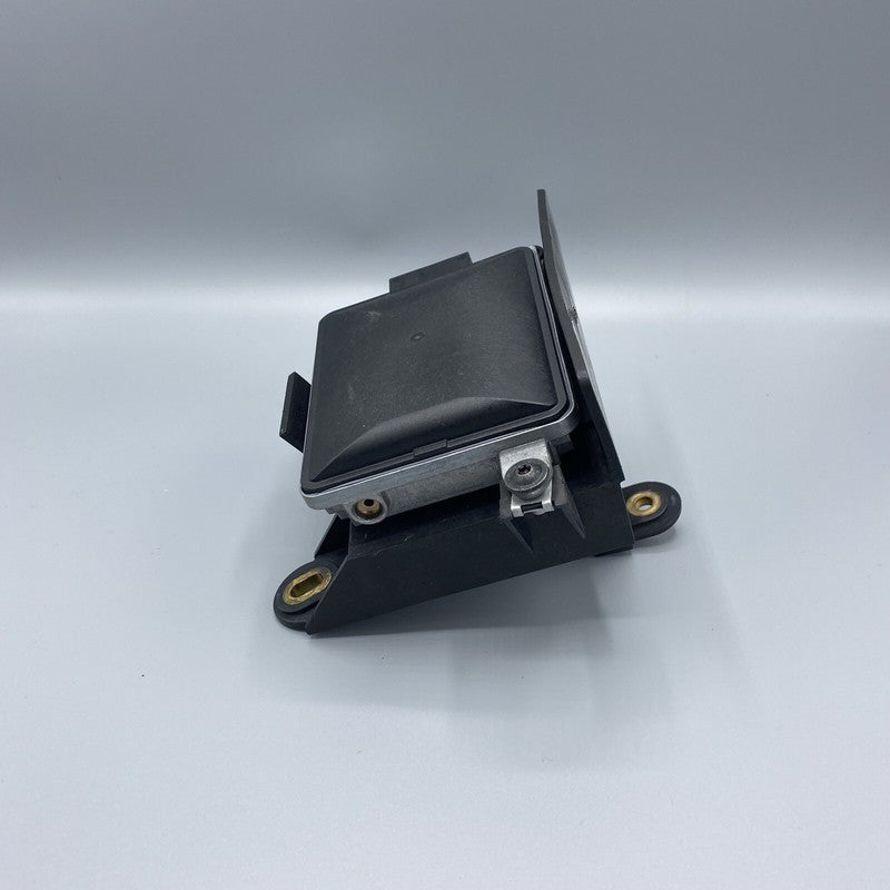 8T0907568B AUDI Q5 BLIND SPOT RADAR SENSOR A5 S5 8T0907568B 2013 2014 2015 2016 0EM