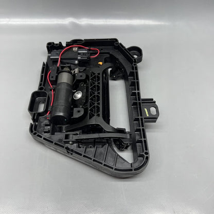 1582612-00-A TESLA MODEL S DOOR HANDLE RIGHT FRONT 2016 2017 2018 2019 2020 OEM 1582612-00-A