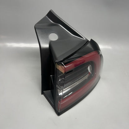 1077398-00-H TESLA MODEL 3 TAIL LIGHT RIGHT PASSENGER 2017 2018 2019 2020 2021 OEM 3 PIN