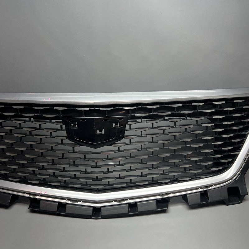 XT6 CADILLAC XT6 GRILLE UPPER 2020 2021 2022 2023 OEM 