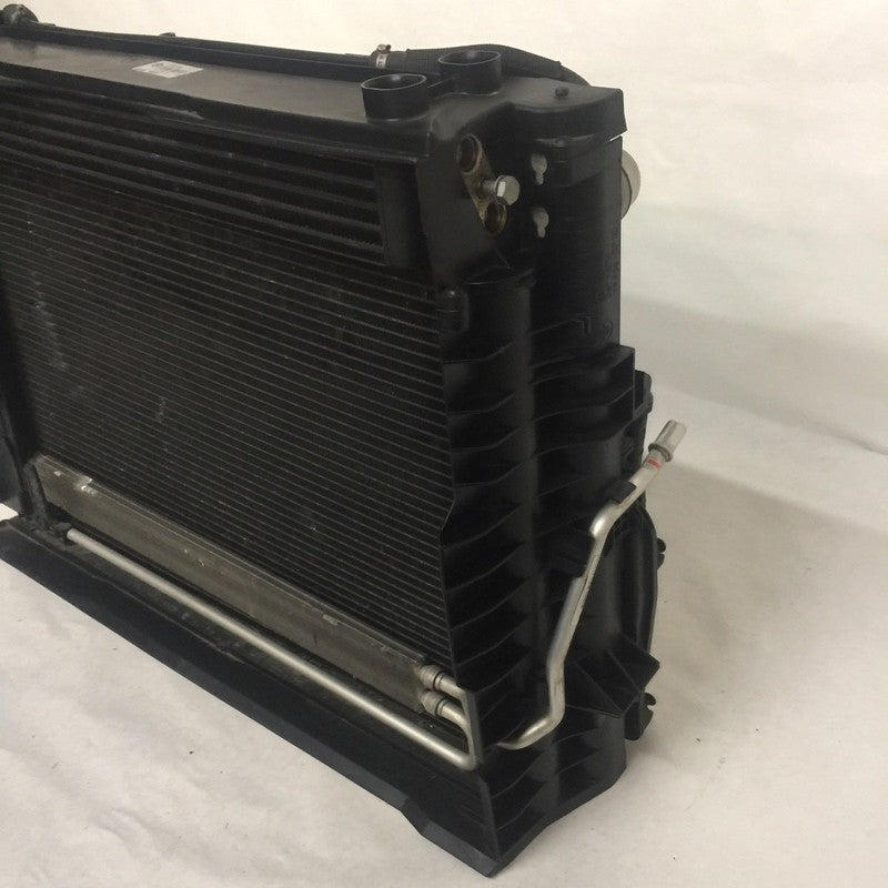 17117534904-01  /  7553664-01 BMW 745 E65 COOLING RADIATOR AC CONDESER AND COOLERS 2002 2003 2004 2005 OEM