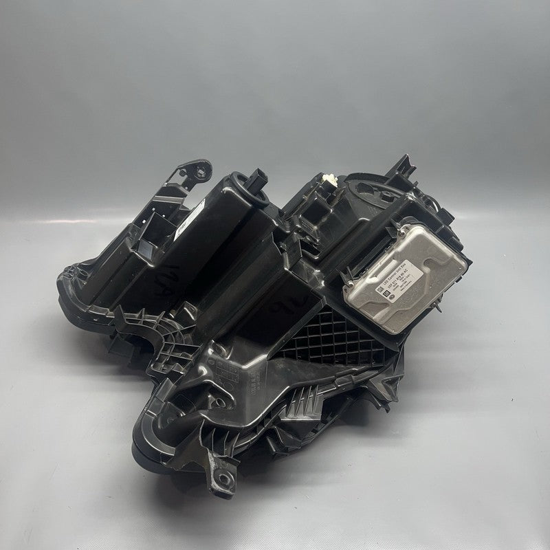 84815559 GMC TERRAIN HEADLIGHT RIGHT PASSENGER 2018 2019 2020 2021 XENON 84815559