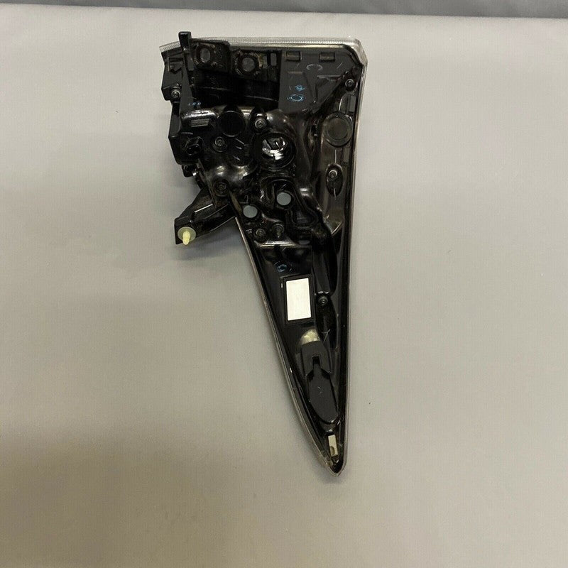 81550-0R030 TOYOTA PRIUS TAIL LIGHT LEFT DRIVER 81550-0R030 2016 2017 2018 LED OEM