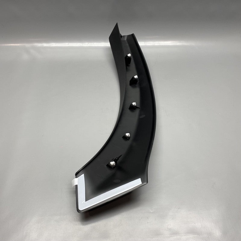J8A228370AD RANGE ROVER VELAR WHEELHOUSE MOLDING TRIM RIGHT J8A228370AD 2018 2019 OEM