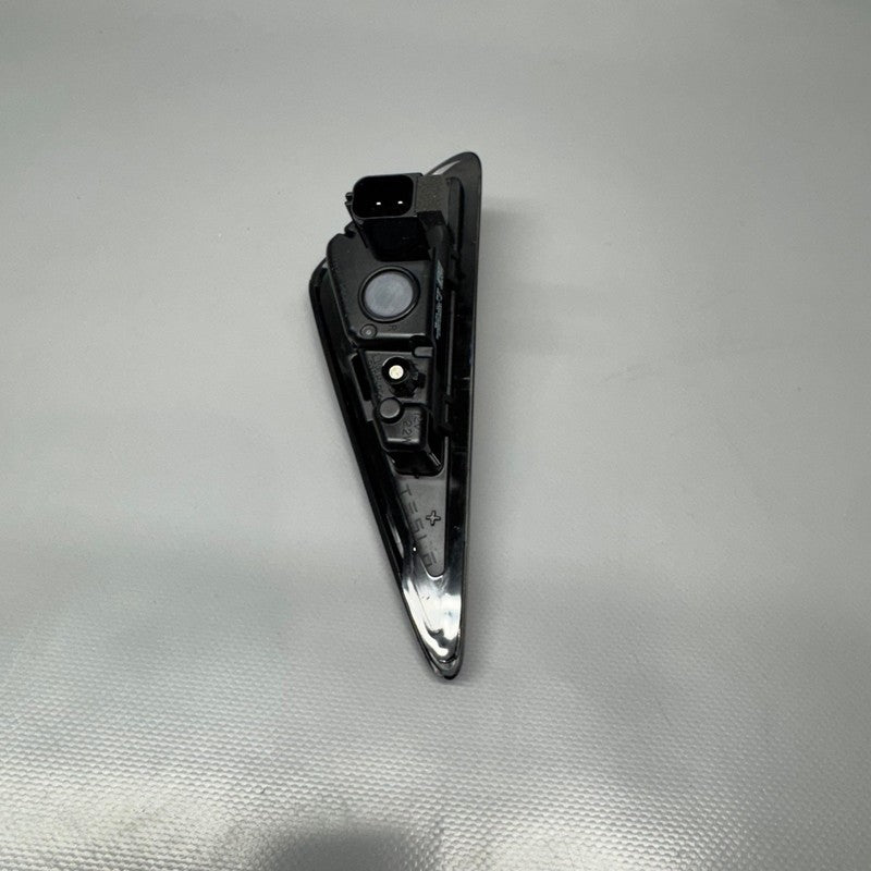 TESLA MODEL 3 Y FENDER CAMERA MARKER RIGHT 2018 2019 2020 2021 2022 OE