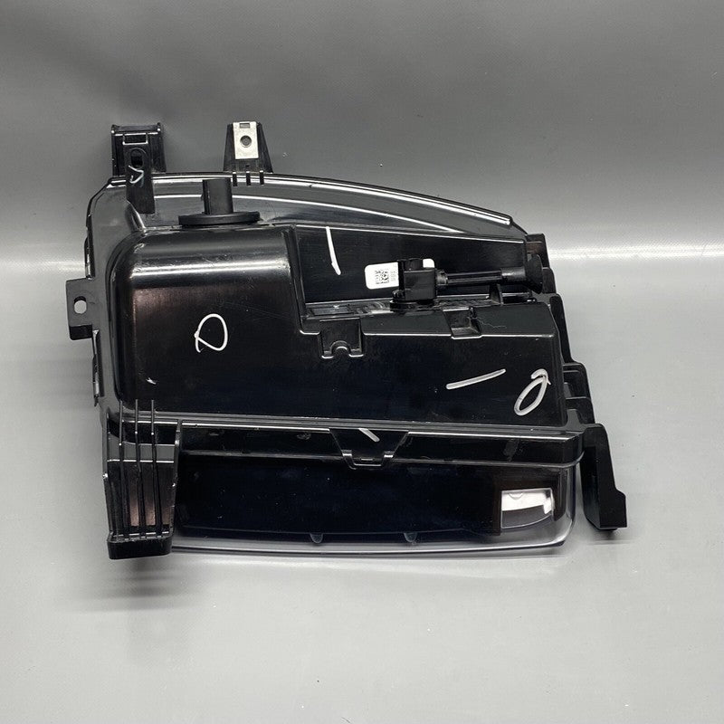 TESLA MODEL X FOG LIGHT RIGHT PASSENGER 2016 2017 2018 2019 2020 10343