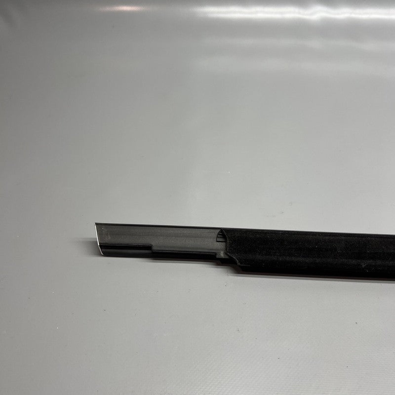 83A837475 AUDI Q3 DOOR WINDOW MOLDING LEFT FRONT 2019 2020 2021 2022 2023 OEM 83A837475