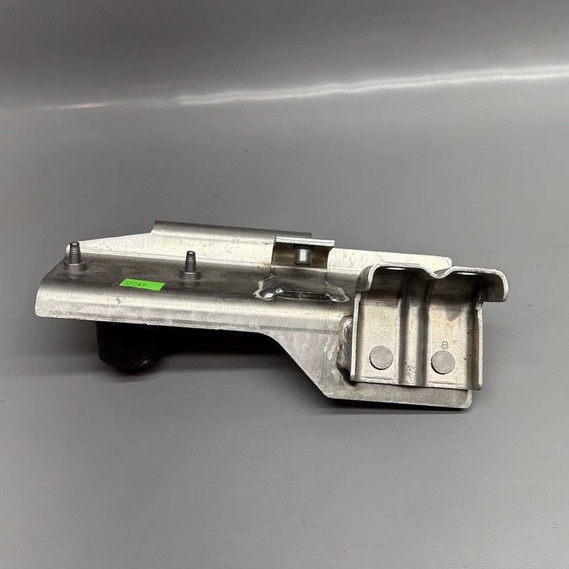 1061425-00-C TESLA MODEL X ANKLE CATCHER RIGHT 2016 2017 2018 2019 2020 2021 OEM 1061425-00-C