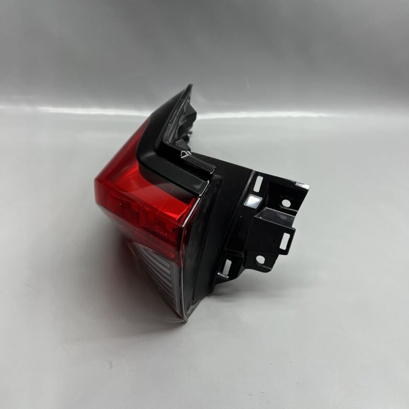 81560-0R09000 TOYOTA RAV4 TAIL LIGHT LEFT DRIVER 2019 2020 2021 OEM 81560-0R09000