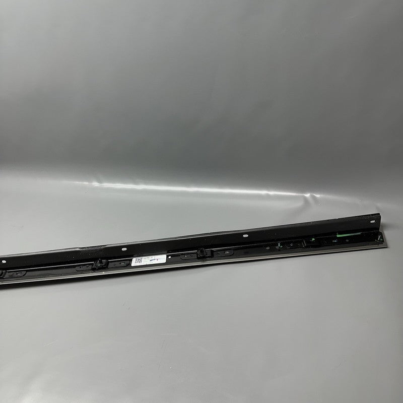 1860491 TESLA CYBERTRUCK LEFT CENTRAIL 2024 2025 OEM 1860491