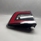 TESLA MODEL 3 TAIL LIGHT LEFT DRIVER 2017 2018 2019 2020 2021 2022 202