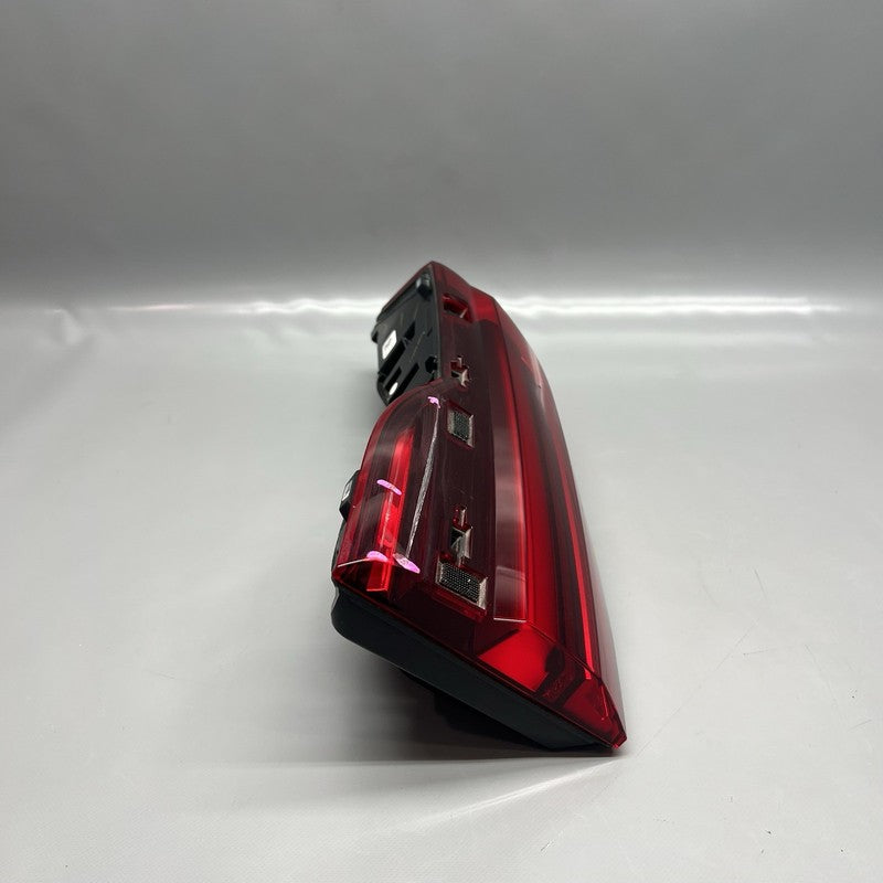 H8744229304 BMW X7 TRUNK  TAIL LIGHT LEFT DRIVER 2019 2020 2021 2022 LED OEM H8744229304