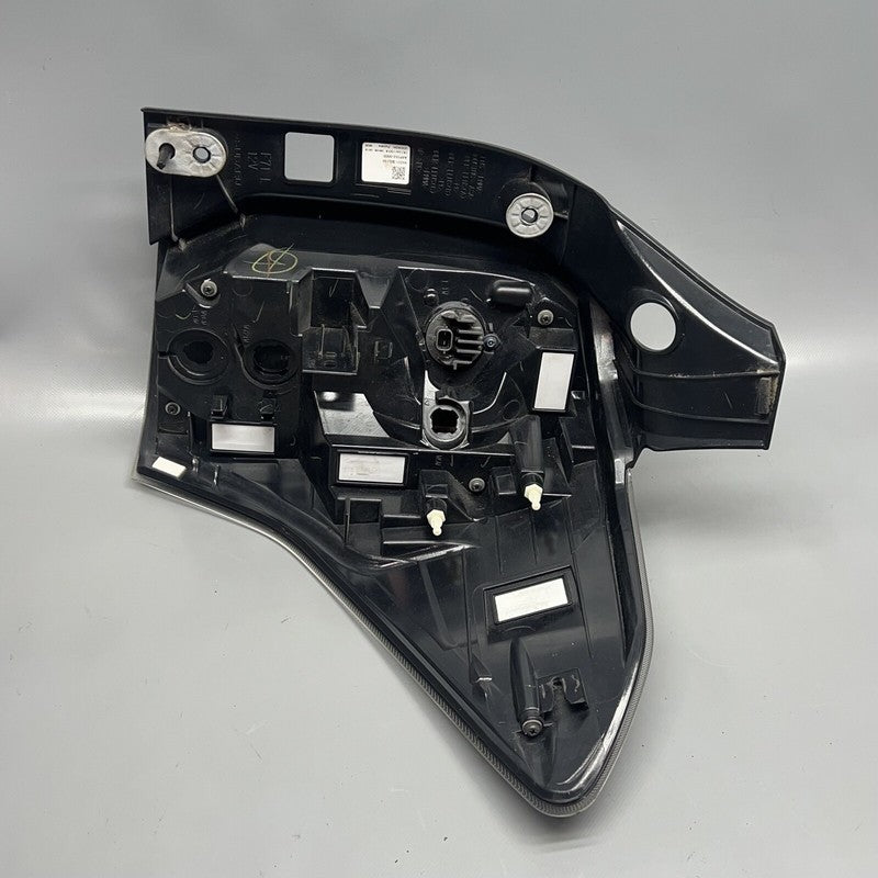 SUBARU FORESTER TAIL LIGHT LEFT DRIVER 2017 2018 OEM 84201-SG150