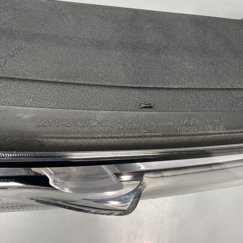 92208-J90 HYUNDAI KONA DAYTIME RUNNING LIGHT RIGHT PASSENGER 2018 2019 2020 2021 OEM