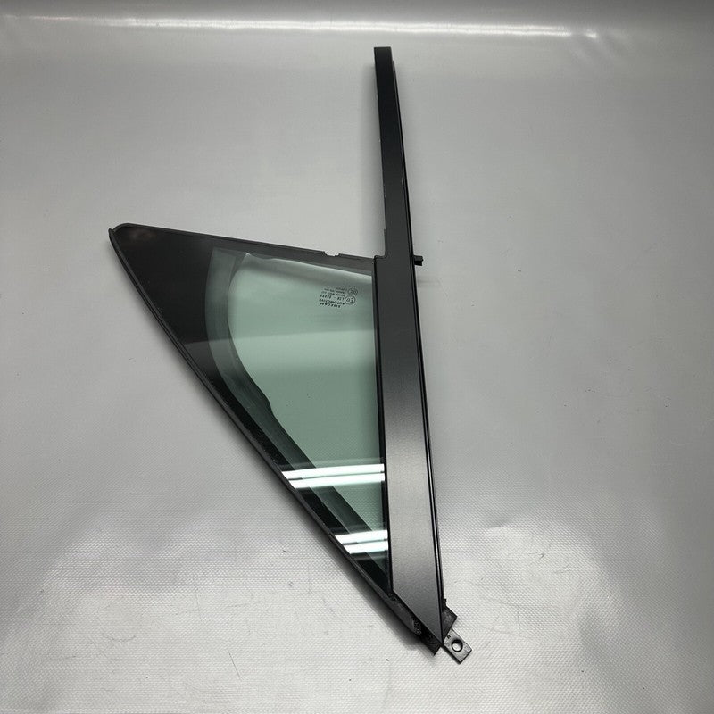 9Y0845114J PORSCHE CAYENNE QUARTER GLASS RIGHT FRONT 2019 2020 2021 OEM 9Y0845114J