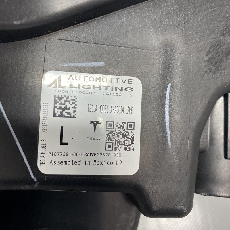 TESLA MODEL 3 FOG LIGHT LEFT DRIVER 2017 2018 2019 2020 2021 2022 1077