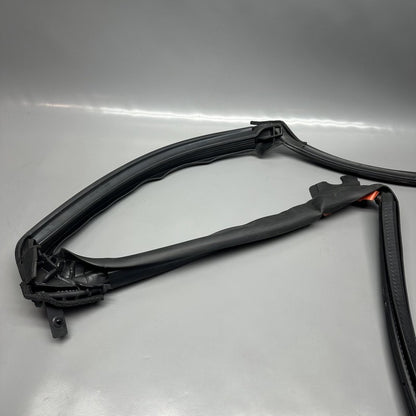 6009586-00-I TESLA MODEL S DOOR BODY SEAL RIGHT REAR 2012-2020 OEM 6009586-00-I