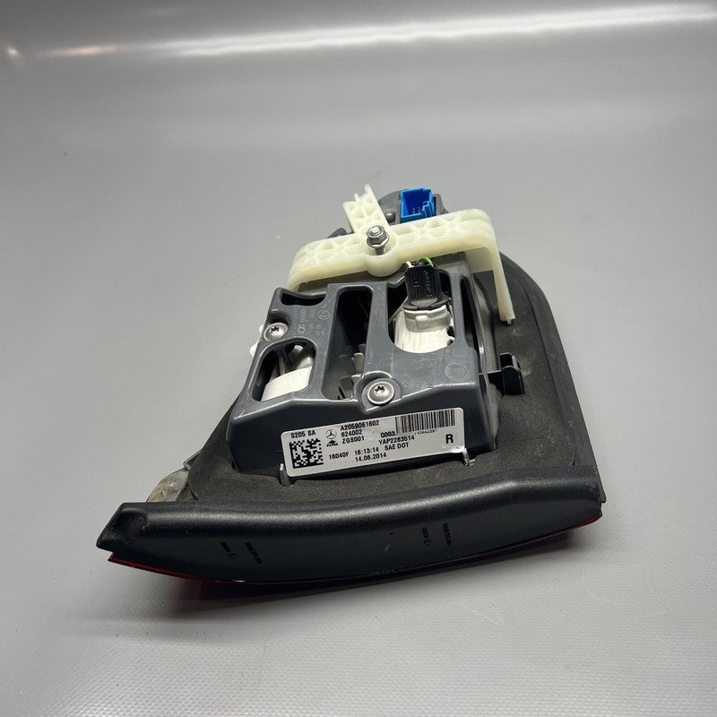 A2059061602 MERCEDES BENZ C300 WAGON TRUNK TAIL LIGHT RIGHT 2015 2016 2017 2018 OEM