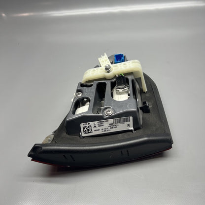 A2059061602 MERCEDES BENZ C300 WAGON TRUNK TAIL LIGHT RIGHT 2015 2016 2017 2018 OEM