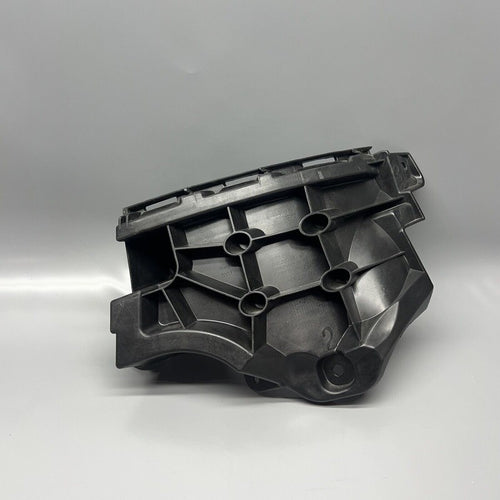 4M8807394 AUDI Q8 UPPER BUMPER GUIDE RIGHT REAR 2019 2020 2021 2022 2023 OEM 4M8807394