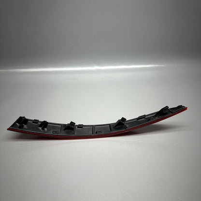 89A945106 AUDI Q4 E-TRON REFLECTOR LEFT REAR 2022 2023 2024 OEM 89A945105