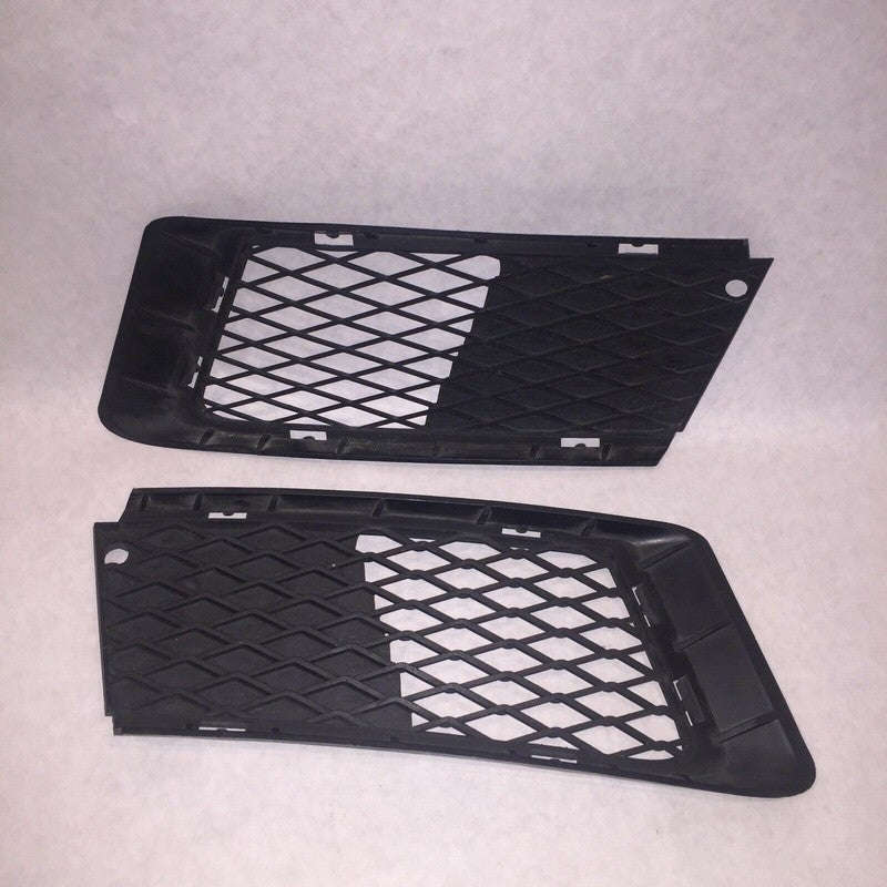 51117154720 BMW 328 335  BUMPER GRILLE  FRONT LEFT AND RIGHT  4-DOOR E90 2006 2007 2008 OEM