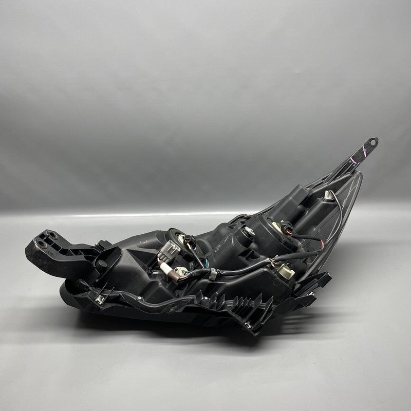 SUBARU LEGACY OUTBACK HEADLIGHT RIGHT PASSENGER 2015 2016 2017 HALOGEN OEM