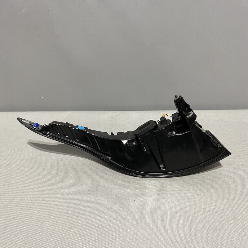 K8D2-13404-BE RANGE ROVER EVOQUE TAIL LIGHT RIGHT SIDE K8D2-13404-BE OEM 2018 2019 2020