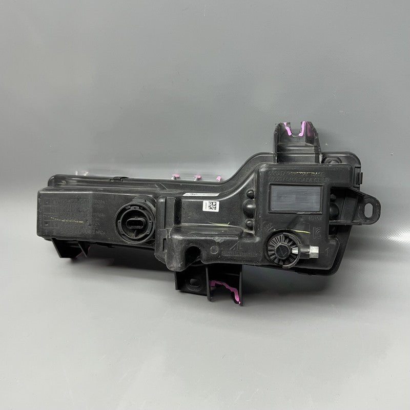 1077392-00-F TESLA MODEL 3 FOG LIGHT RIGHT PASSENGER 2017 2018 2019 2020 2021 2022 DAMAGED