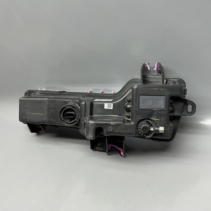 1077392-00-F TESLA MODEL 3 FOG LIGHT RIGHT PASSENGER 2017 2018 2019 2020 2021 2022 DAMAGED