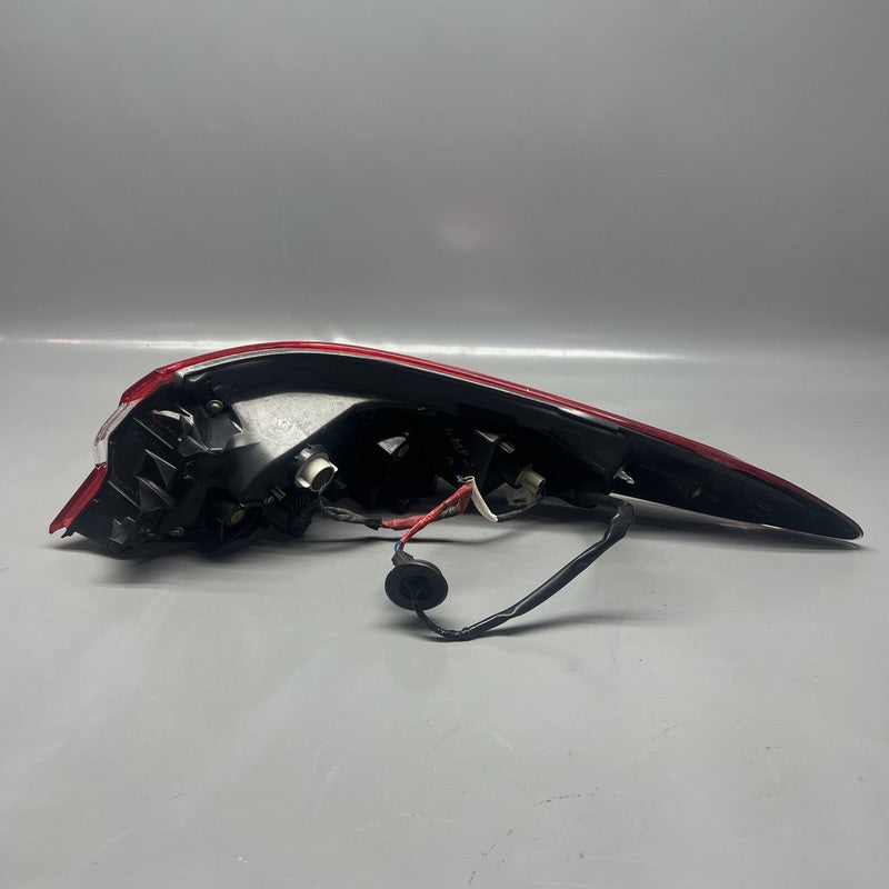 TOYOTA CAMRY TAIL LIGHT LEFT DRIVER 2018 2019 2020 OEM