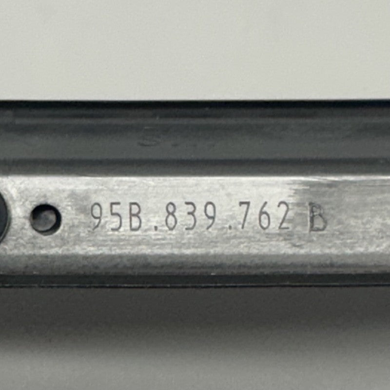95B839762B PORSCHE MACAN WEATHER STRIP SEAL RIGHT REAR 2016 17 18 19 2020 OEM 95B839762B