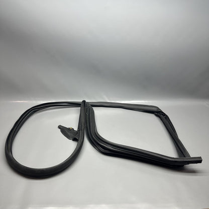 1090511-00-D TESLA MODEL 3 DOOR SEAL LEFT REAR 2017 2018 2019 2020 OEM 1090511-00-D