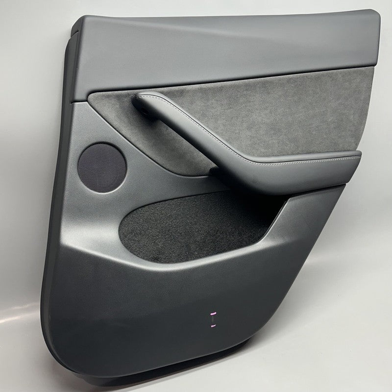 1997297-00-B TESLA MODEL Y DOOR PANEL RIGHT REAR 2020 2021 2022 2023 OEM 1997297-00-B