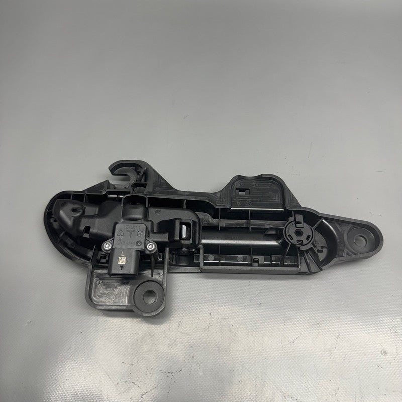 TESLA MODEL 3 DOOR HANDLE LEFT FRONT 2017 2018 2019 2020 2021 2022 202