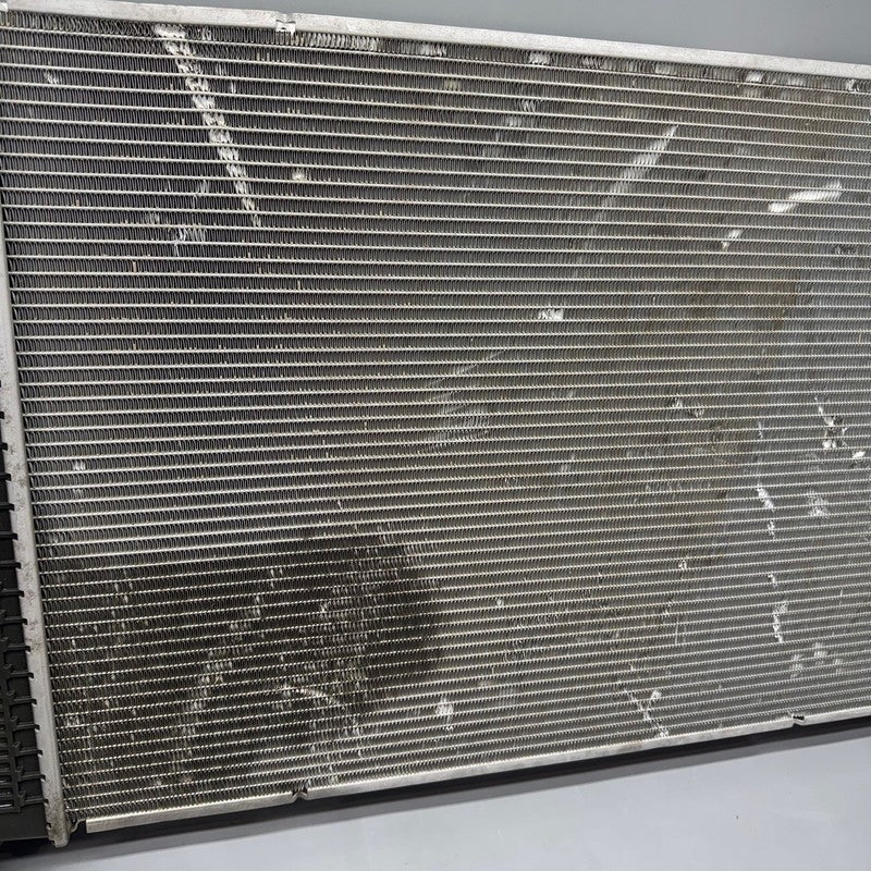 MERCEDES BENZ E350 E550 RADIATOR 2010 2011 2012 2013 2014 2015 OEM A20