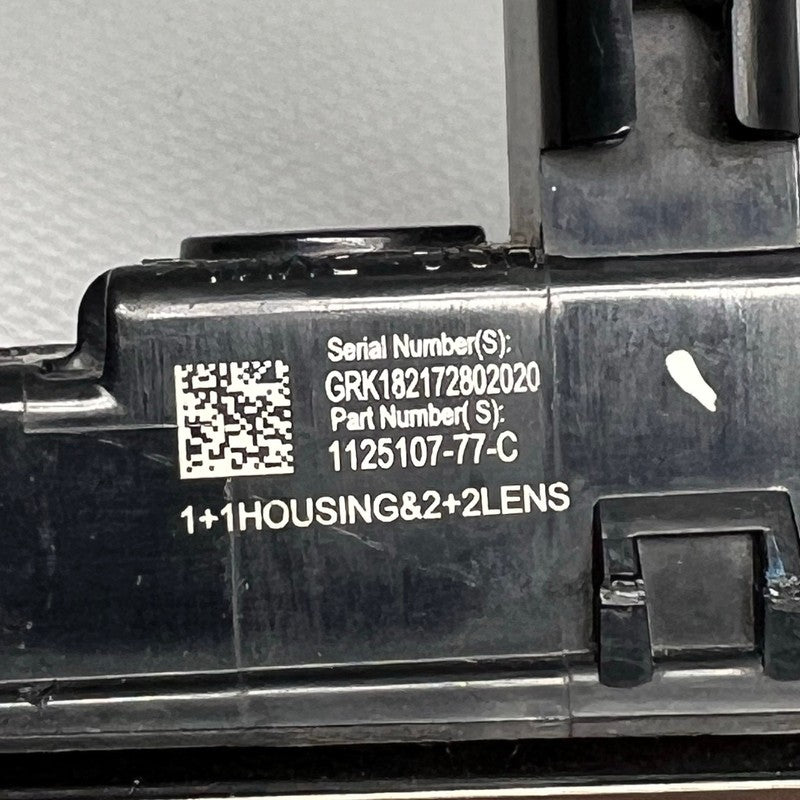 TESLA MODEL 3 FENDER CAMERA MARKER RIGHT 2017 2018 2019 2020 2021 1125