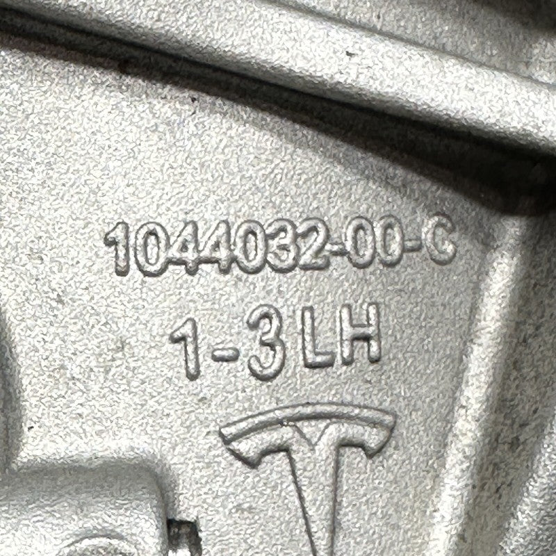 1044371-00-D TESLA MODEL 3 FUCA MOUNT LEFT FRONT 2017 2018 2019 2020 2021 2022 1044371-00-D