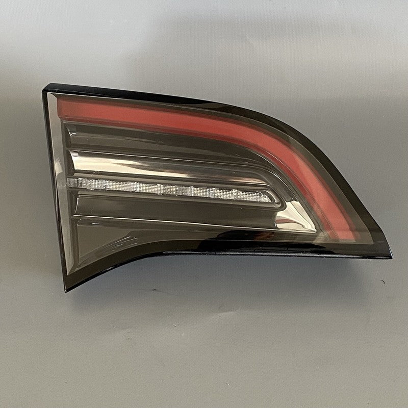 1502088-91-B TESLA MODEL 3,Y INNER TAIL LIGHT LEFT SIDE 2017 2018 2019 2020 2021 2022 OEM