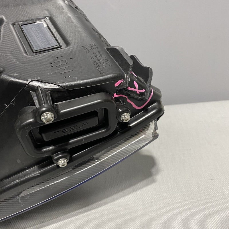1053571-00-F TESLA MODEL S HEADLIGHT RIGHT PASSENGER LED OEM 2016 2017 2018 2019 2020 DAMAGED