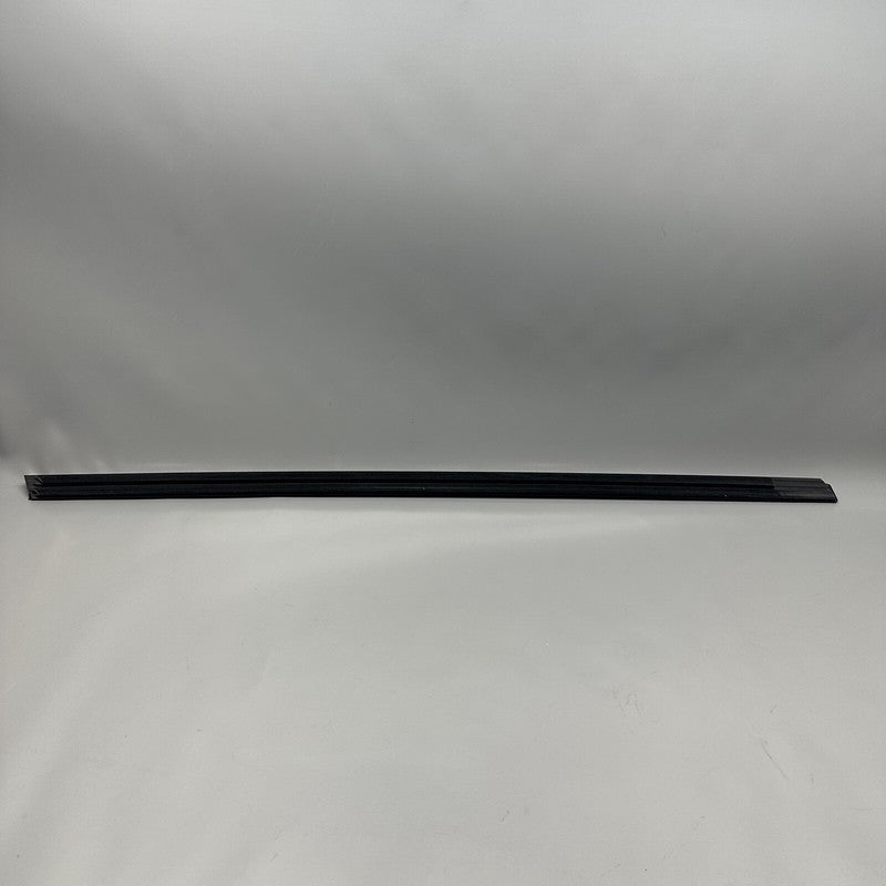 1495710-00-D TESLA MODEL Y DOOR WINDOW MOLDING LEFT FRONT 2020 2021 22 2023 OEM 1495710-00-D