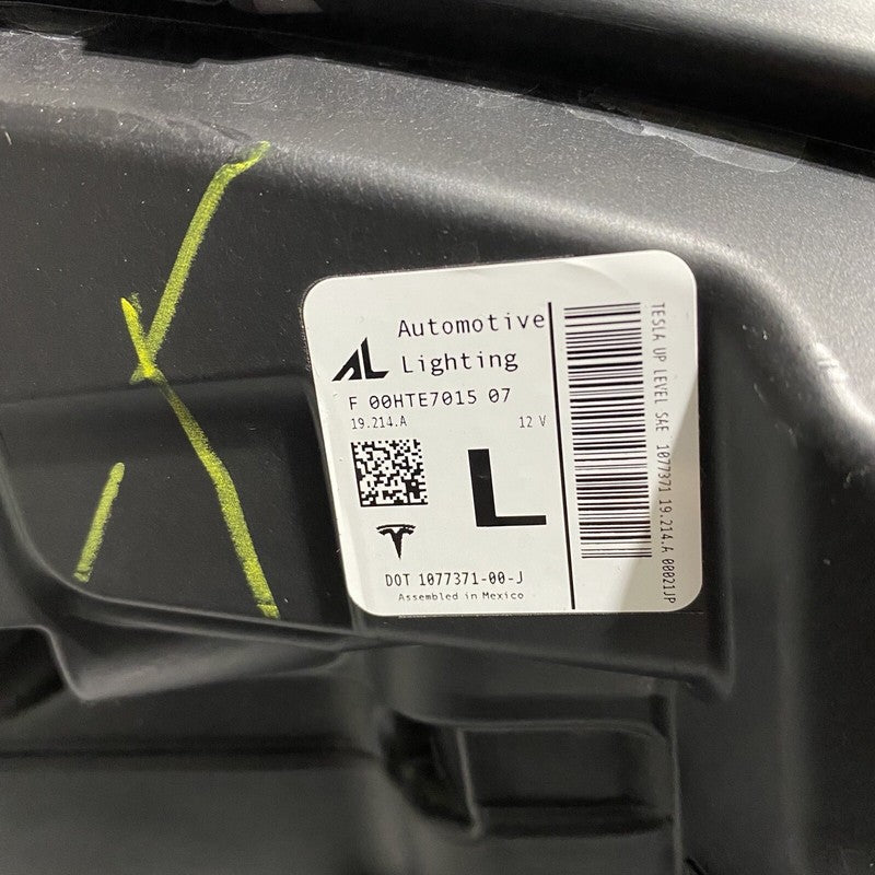 1077371-00-J TESLA MODEL 3 HEADLIGHT LEFT DRIVER 1077371-00-J LED OEM 2017 2018 2019 2020